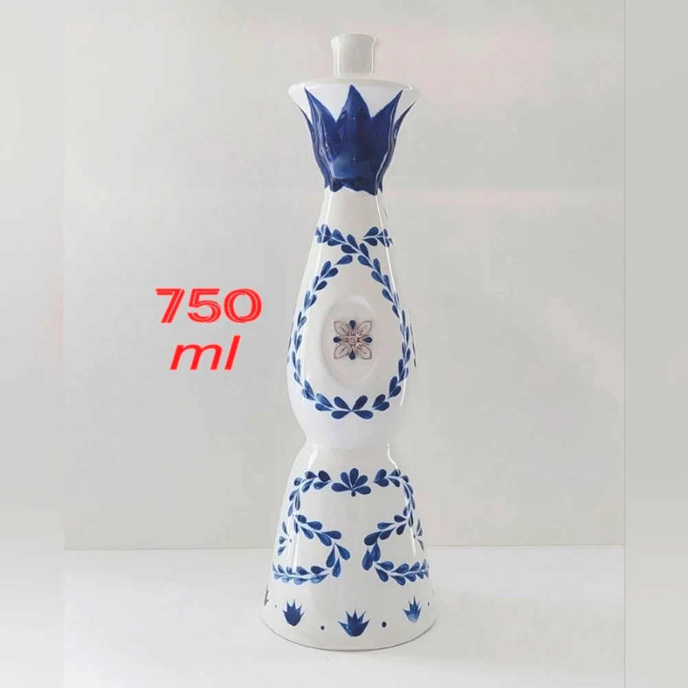 Clase Azul Empty Tequila Bottle with Cap – 750ml Hand-Painted Ceramic – Collecti - Picture 3 of 4